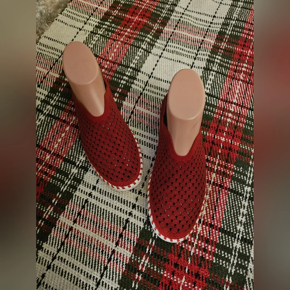 ILSE JACOBSEN 'Tulip' Beautiful Deep Red Slipons 7/37 VERY GOOD Pre-owned